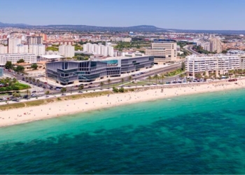 Los españoles eligen destinos nacionales para viajar durante el puente de julio