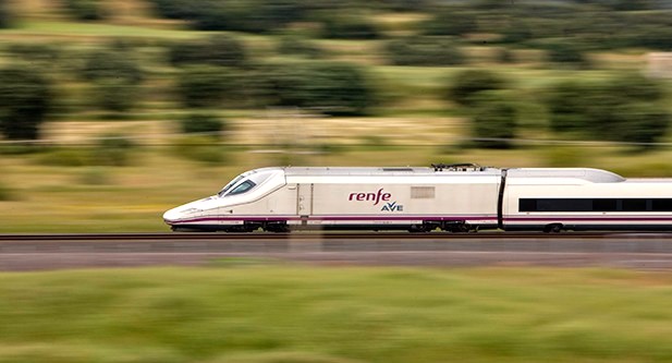 Renfe ofrece cerca de 700.000 plazas en trenes larga distancia