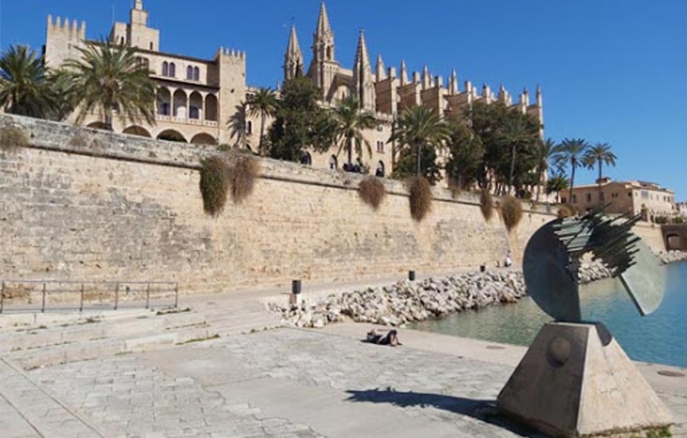 La temporada de verano podría alargarse durante el mes de octubre